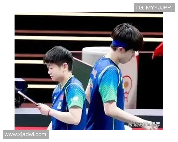 杭州足球队的成长之路:从默默无闻到璀璨辉煌的纪实故事 杭州足球队的成长之路:从默默无闻到璀璨辉煌的纪实故事