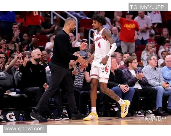 12月8日爵士对火箭精彩全场录像回放及赛后精彩瞬间分析 12月8日爵士对火箭精彩全场录像回放及赛后精彩瞬间分析