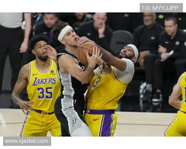 2002至2003赛季马刺与湖人对决回顾及精彩瞬间分析 2002至2003赛季马刺与湖人对决回顾及精彩瞬间分析