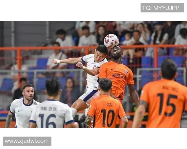 恒大与重庆中超激战正酣球迷期待精彩对决与精彩进球 恒大与重庆中超激战正酣球迷期待精彩对决与精彩进球