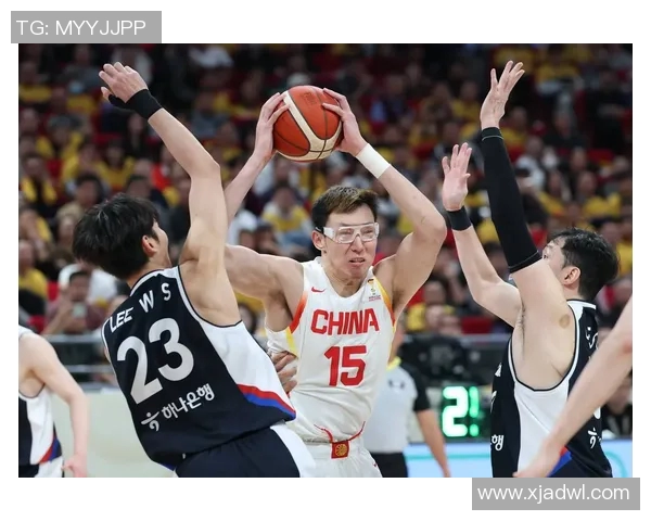 台北男篮与香港男篮激战正酣争夺篮球赛场荣耀与胜利 台北男篮与香港男篮激战正酣争夺篮球赛场荣耀与胜利