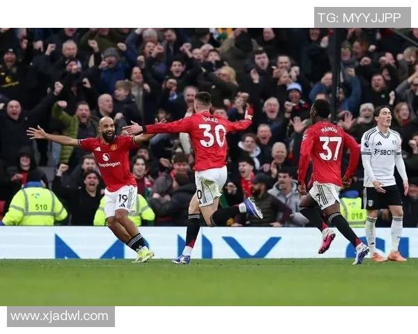 巅峰对决：曼联与皇马的传奇之战在绿茵场上展开